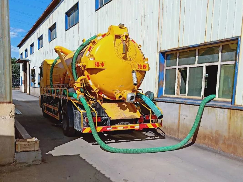 石埠桥厂区化粪池清理